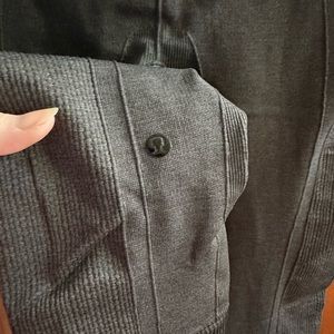 Lululemon dark gray athletica ladies legging pants size 4